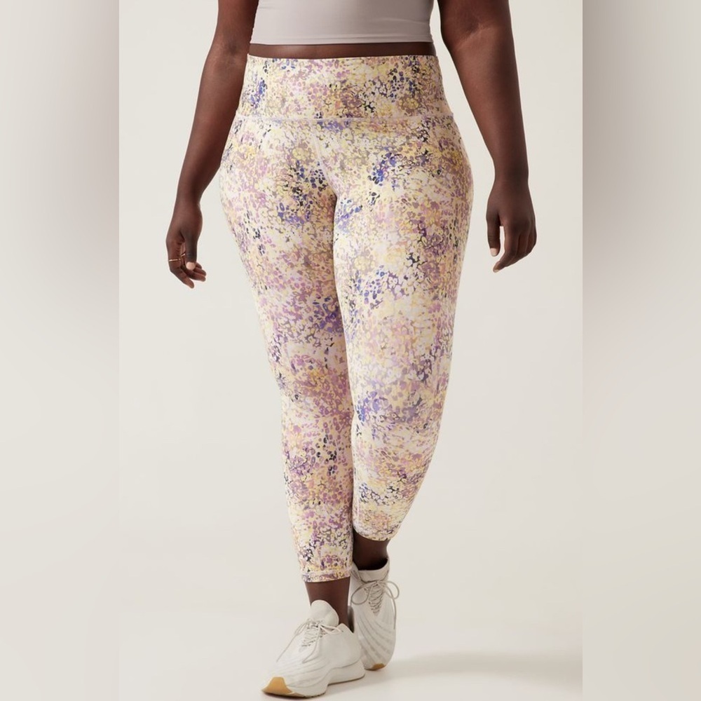 Athleta Multicolor Train Elation 7/8 Leggings. Sz Small